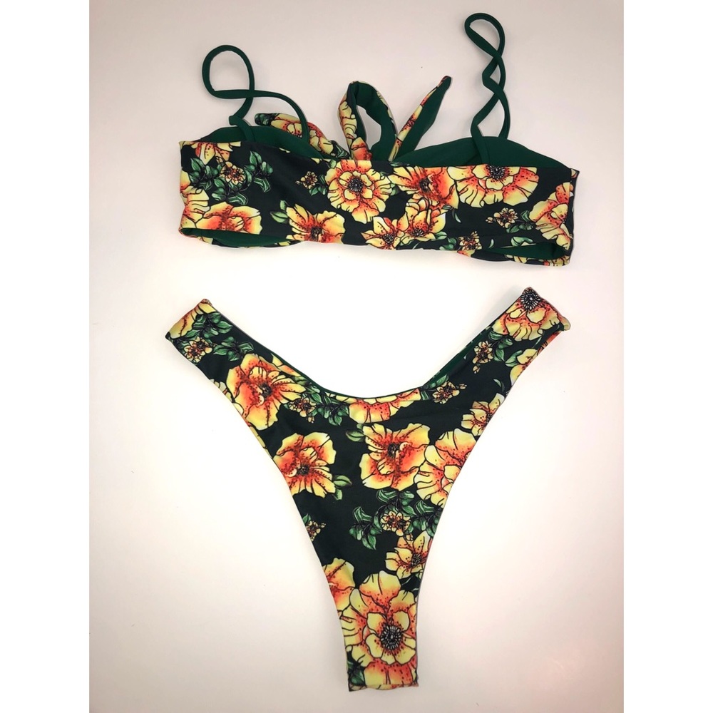 🦋SOLD🦋Floral Bikini Set - Picture 6 of 6